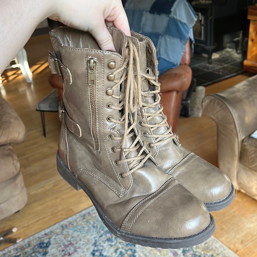 leather laced combat boots